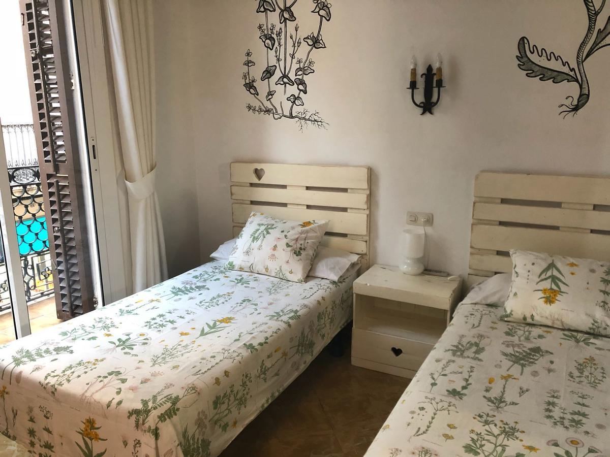 Hostal Parellades Sitges Exterior photo