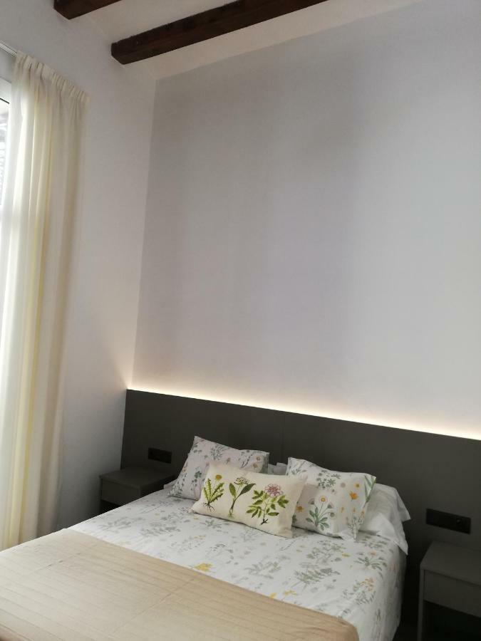 Hostal Parellades Sitges Exterior photo